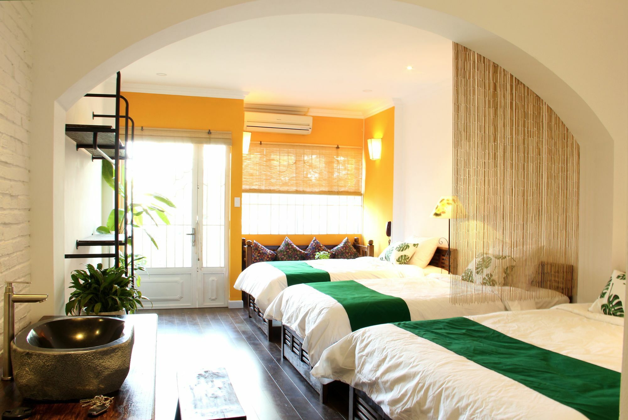 Lamo Boutique Hotel Хошимин Экстерьер фото